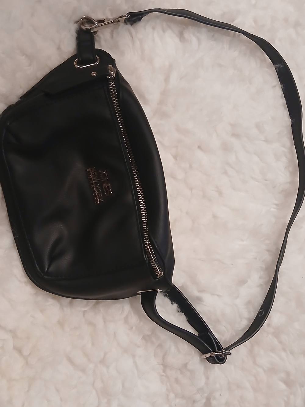 Jones New York Black Crossbody Belt Bag